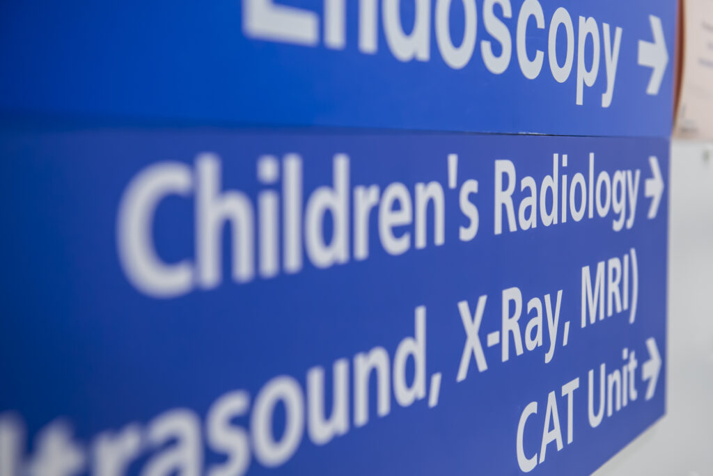 Sign pointing the way to the Children's radiology department
