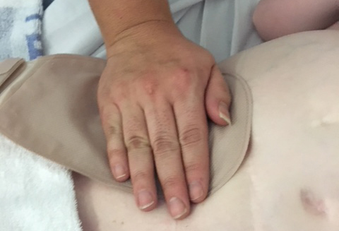 Photo showing how to make sure the bag is fitting well