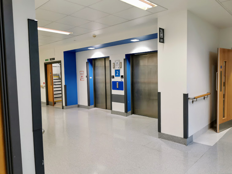 Gledhow Gauntlet Outside From J82- Take the first left, arriving at the blue lift.