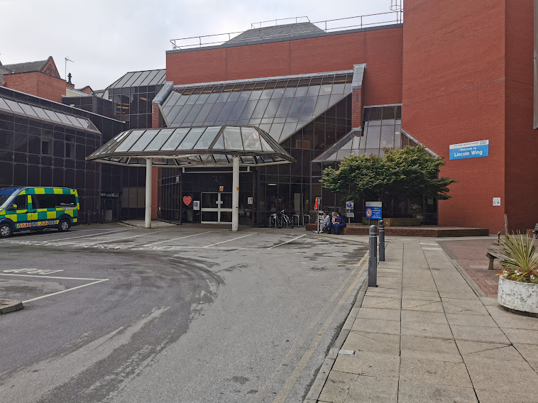 The Chapel&nbsp;From J42 or J43 - The Chapel&nbsp;From J42 or J43 - Cross at the zebra crossing and turn right; follow the path round until you reach the Lincoln Wing entrance.