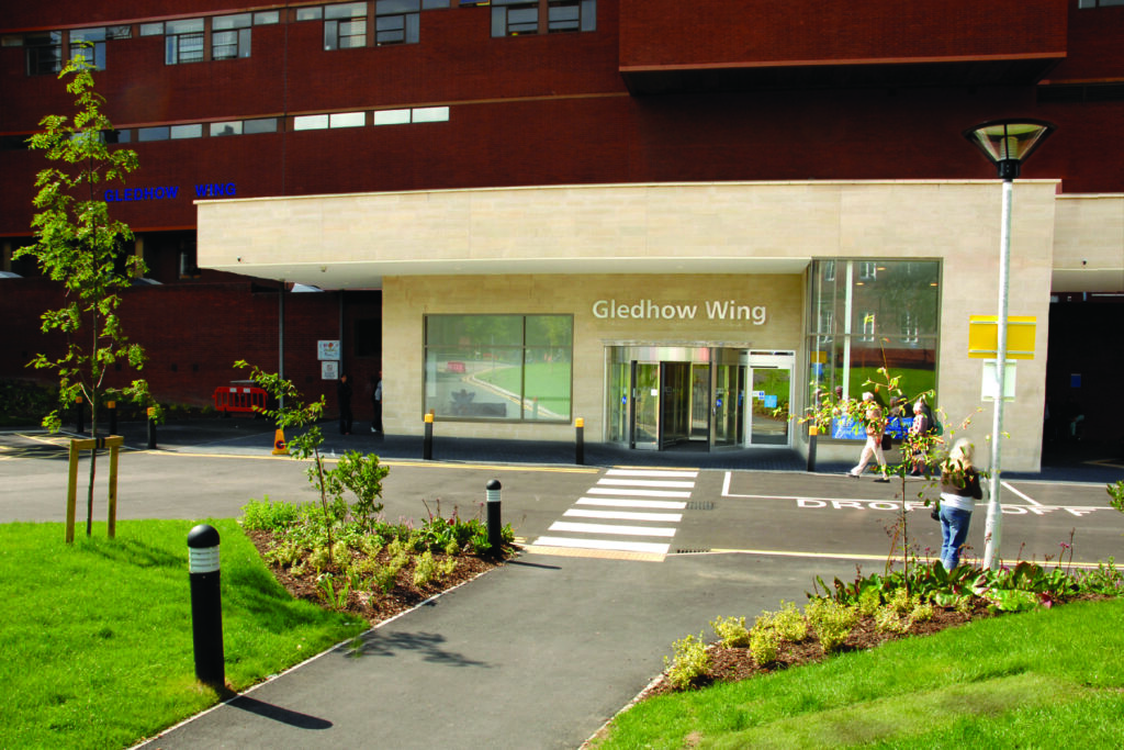 Photograph outside of Gledhow Wing at St James's University Hospital.