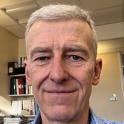 Mr David L Limb Consultant Profile Picture.