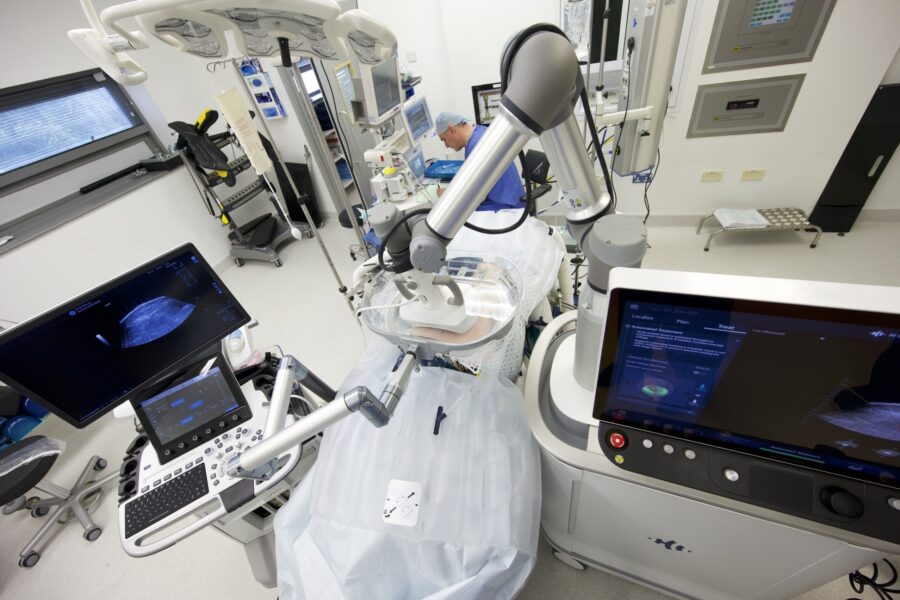 LTHT HistoSonics Edison Therapy with helicopter view